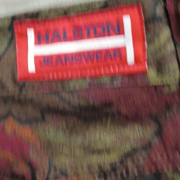 Halston Heritage Floral High Waist Shorts - Red and Green - Picture 8 of 15